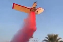 Szokujący wypadek. Samolot wypuścił różowy dym. Po chwili się rozbił