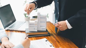 Wywiad: SMS do hydraulika i e-mail do kina też trafią do Centralnego Rejestru Umów