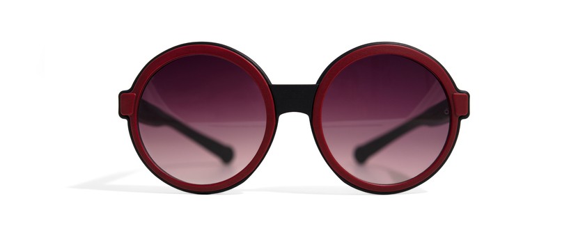 Lunettes de soleil «Cabana» et collier assorti de Götti Dimension.