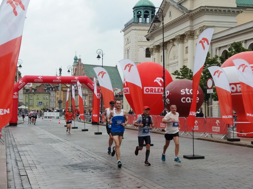 Pomimo koronawirusa, w weekend odbył się 42. PZU Orlen Maraton Warszawski. 