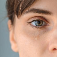 Meglepő tény: ezért jó a sírás a stressz és a fájdalom ellen