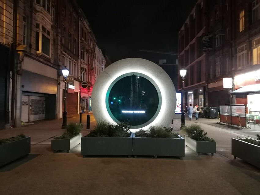 Tzv. "portal", video veza između Dablina i Njujorka koji je ugašen u septembru 2024.