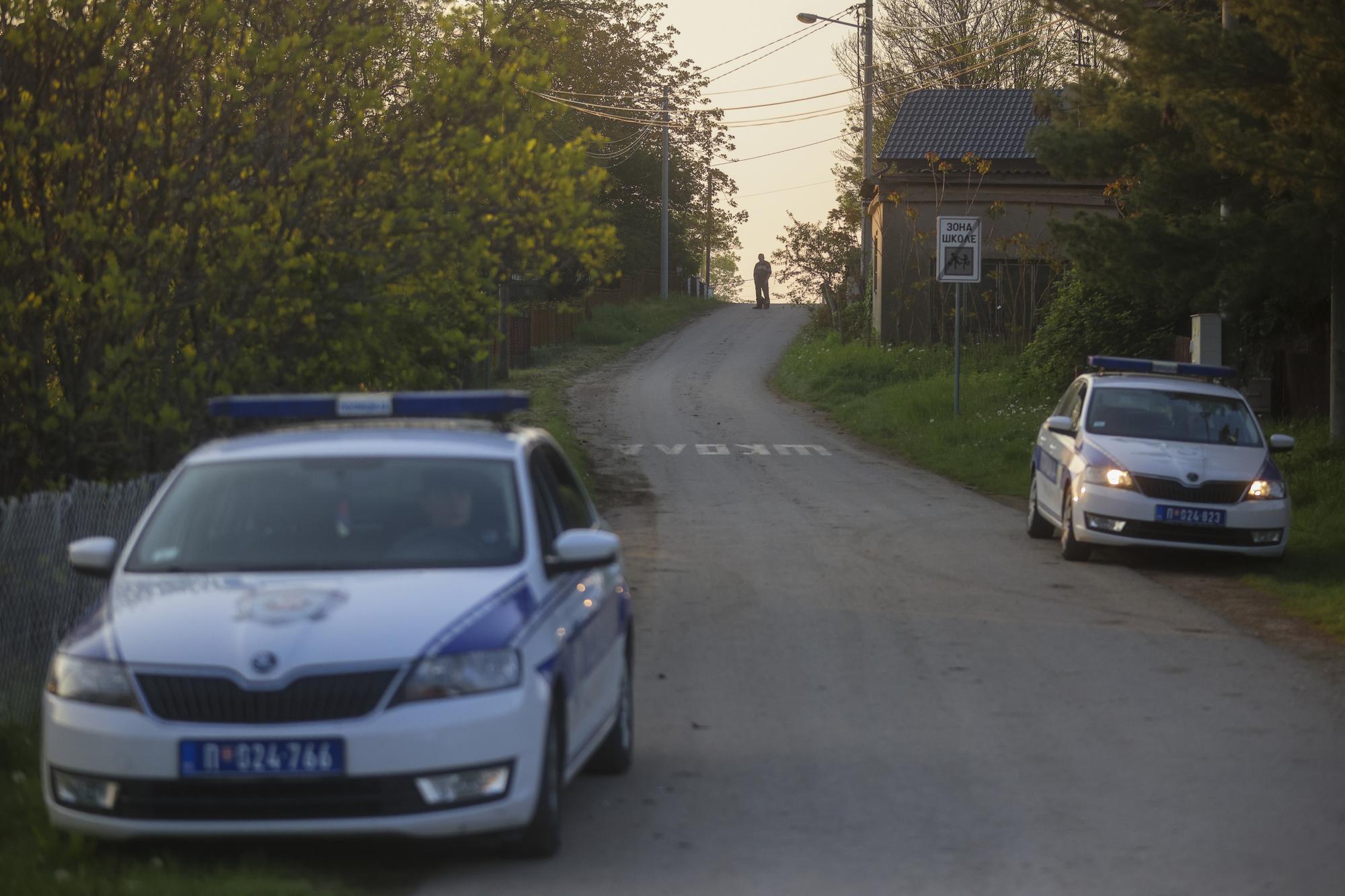 V srbskej obci Dubona došlo k streľbe.