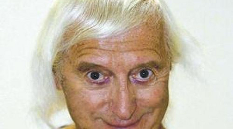 Haldokló gyereket is megrontott Savile