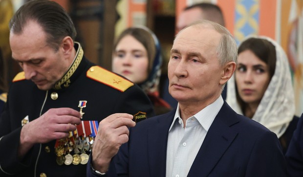 Vladimir Putin u Crkvi Svetog Georgija Pobedonosca na pravoslavni Božić