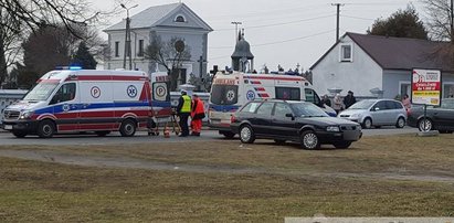 Wjechał w rodzinę na pasach. Matka i córki w szpitalu