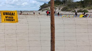 Mieszkańcy i turyści płaczą, a remont plaży trwa w najlepsze. "Dla nas to jest dramat"