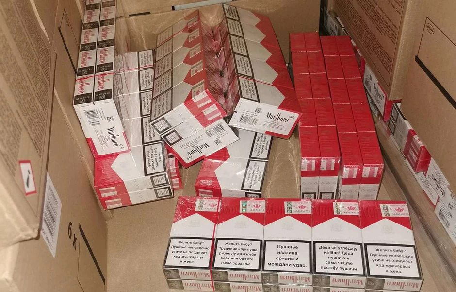  Policija pronašla više od 2.000 boksova cigareta