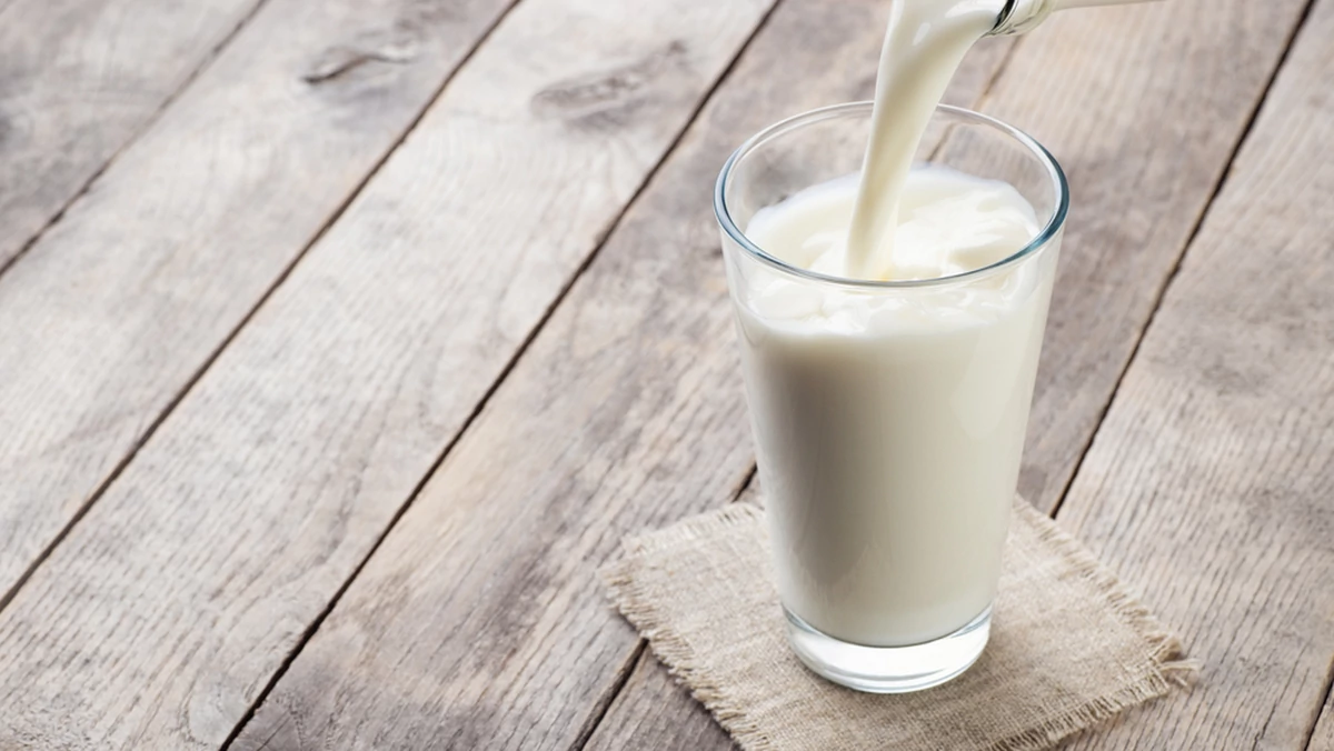 Co się stanie, jeżeli przestaniesz pić mleko? Dietetyk wyjaśnia