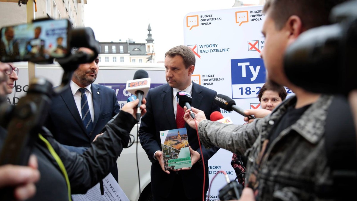 Miejska Komisja Wyborcza w Opolu zakończyła przyjmowanie zgłoszeń kandydatów do rad dzielnic. W sumie zarejestrowano 254 osoby. Już teraz wiadomo, że ze względu na zbyt małą liczbę chętnych rada dzielnicy nie powstanie na Śródmieściu, a tym samym dzielnica ta nie otrzyma finansowego wsparcia od miasta.