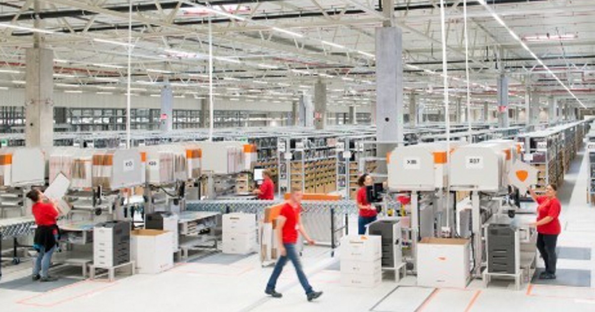 Gigant zamyka centrum logistyczne. Tysiące ludzi na bruk