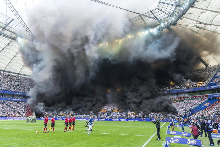 Finał Pucharu Polski – pseudokibice zdemolowali stadion. Są zarzuty!