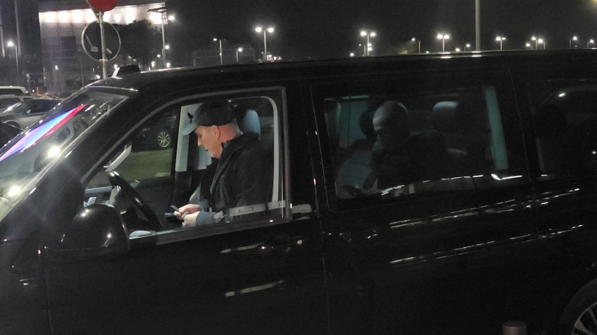 Milan Veruović sa sinom Vojažom na aerodromu