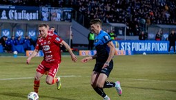 Garnitury za Puchar Polski. Zbigniew Boniek motywuje piłkarzy Zawiszy Bydgoszcz