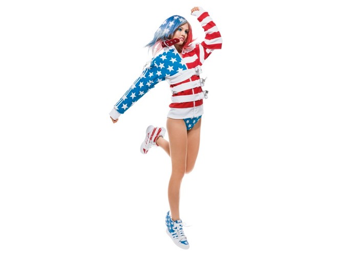 Charlotte Free w kampanii reklamowej kolekcji adidas Originals X Jeremy'ego Scotta