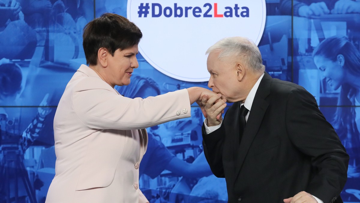 Po godzinie 13 odbyła się dziś konferencja Beaty Szydło oraz Jarosława Kaczyńskiego. Politycy podsumowali dwa lata rządów obozu "dobrej zmiany".