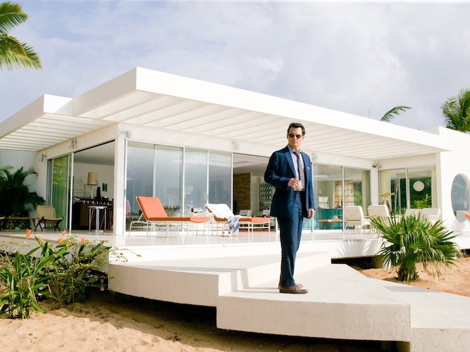 Karaiby to dla niego miejsce idealne