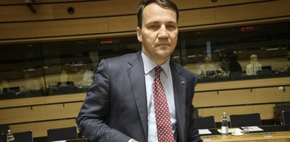 Po publikacji Faktu Sikorski zmienia zdanie ws. ekshumacji!