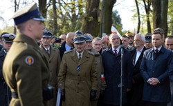 Macierewicz na pogrzebie "Łupaszki": Powojenna konspiracja ocaliła Polskę