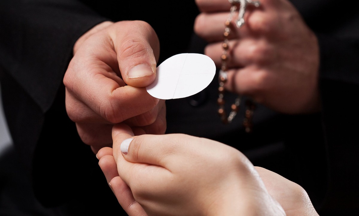 Komunia udzielna na rękę