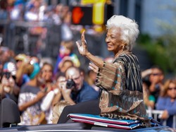 Zmarła Nichelle Nichols, znana z roli porucznik Uhury w serialu "Star Trek"