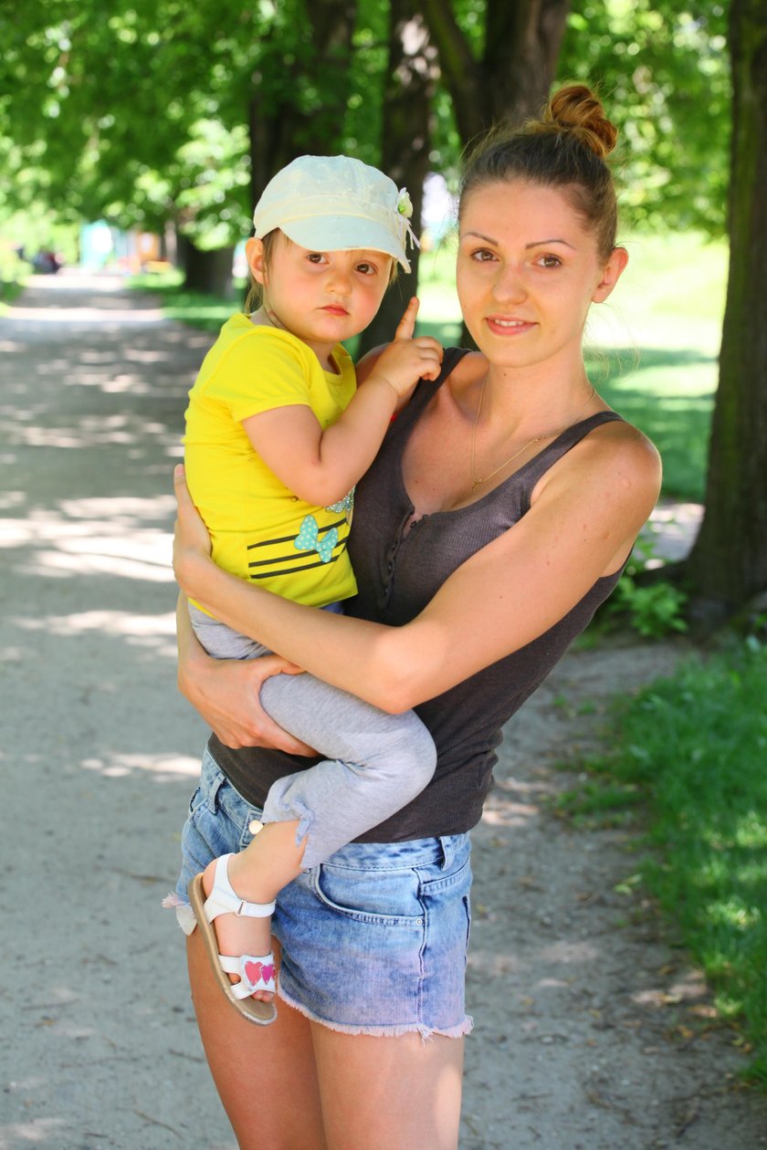 Karolina Michalczuk z córką Alicją