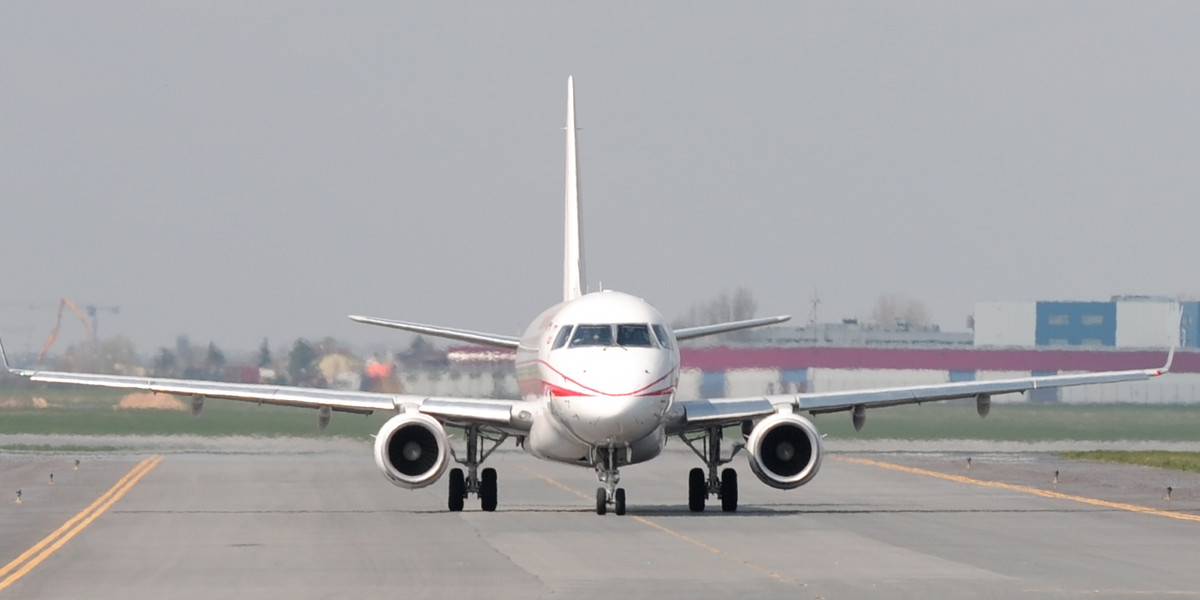 EMBRAER 175 