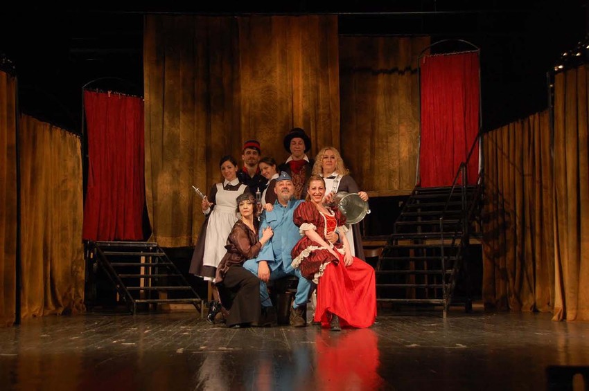 Uloge tumače Bogoljub Mitić, Lazar Maksić, Miloš Vojnović, Ivana Jokić, Slađana Pajčić, Sijniša Maksimović, Deana Kostić i mnogi drugi.