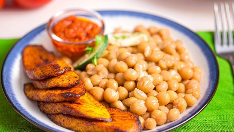 DIY Recipes How to prepare bambara beans with fried sweet plantain ...