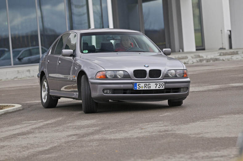 22 - BMW Serii 5 (E39)