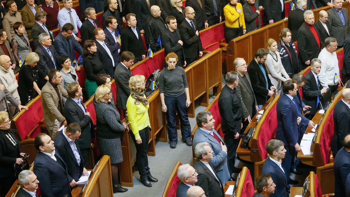 Gazeta ukraińskiego parlamentu „Hołos Ukrainy” opublikowała w sobotę ustawę o amnestii uczestników protestów antyrządowych, oraz akty odwołujące tzw. ustawy dyktatorskie z 16 stycznia, które znacząco ograniczały m.in. wolność zgromadzeń.