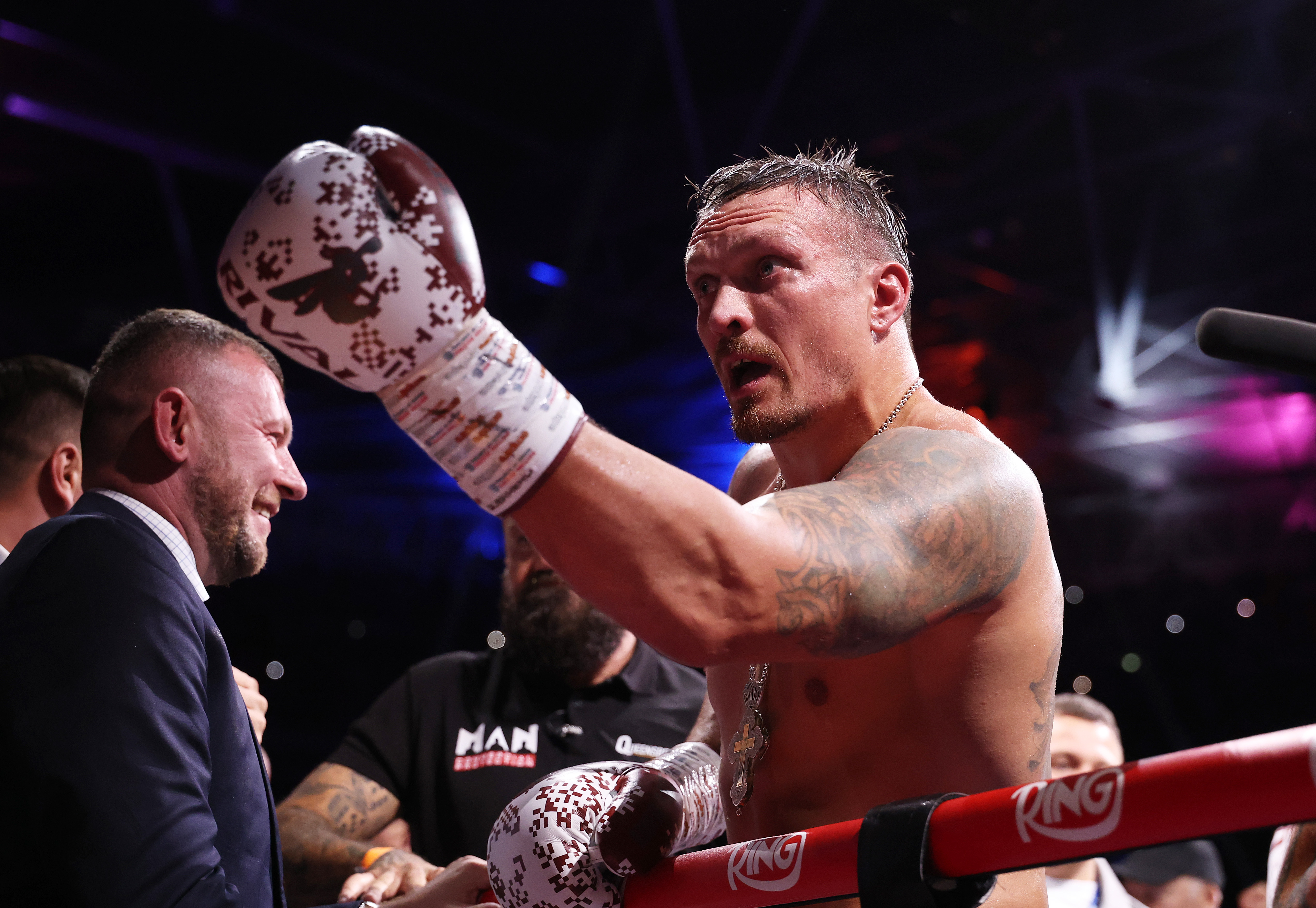 Usyk deve difendere titolo WBO contro Parker: 30 giorni