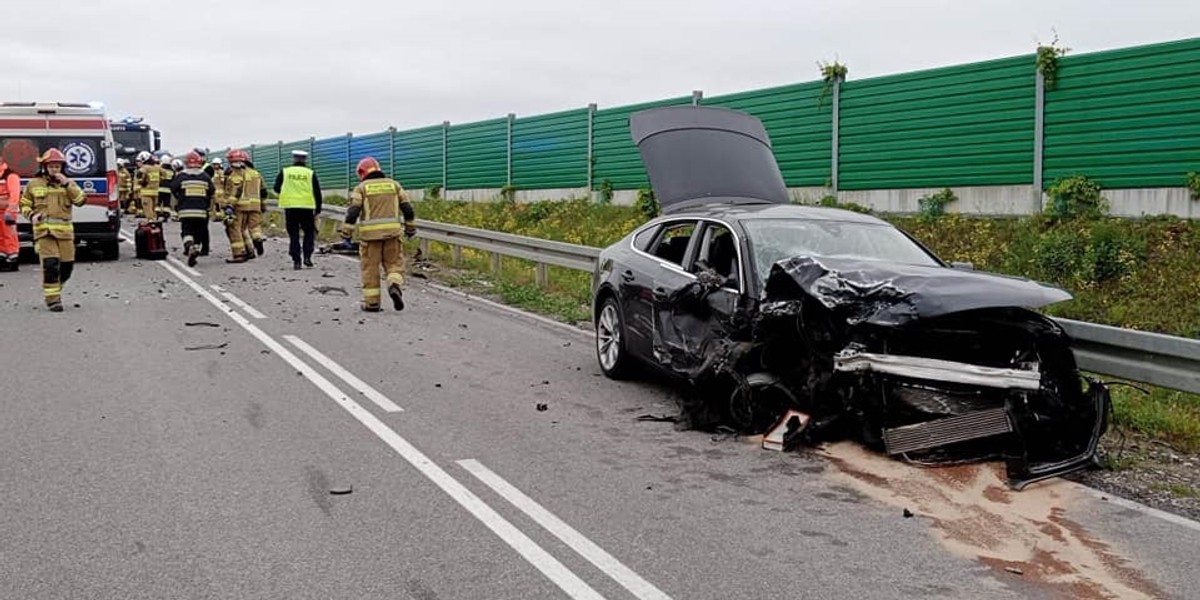 W tragicznym wypadku w Lubicach zginęła 26-latka.