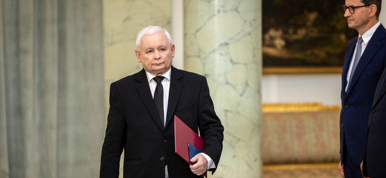 "Stan Wyjątkowy" o "urojonej rzeczywistości" prezesa PiS. "Mam pytanie do Kaczyńskiego"