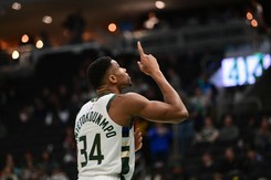Giannis Antetokounmpo przedłużył kontrakt z Milwaukee Bucks