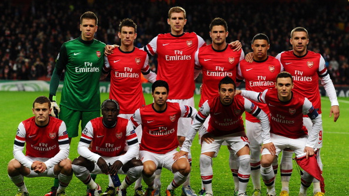 Arsenal Londyn dostanie 150 mln funtów (ponad 760 mln zł) na mocy nowej umowy ze sponsorem - liniami lotniczymi Fly Emirates. Logo firmy ze Zjednoczonych Emiratów Arabskich obecne będzie na koszulkach angielskiego klubu piłkarskiego do sezonu 2018/19.