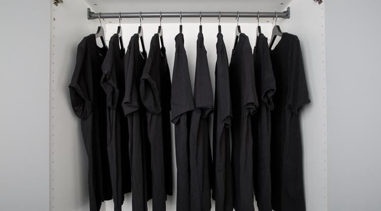 Így marad mindig csodálatosan fekete a ruhád. Fotó: Getty Images
