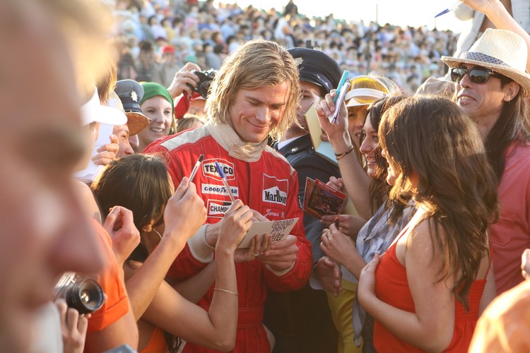 Chris Hemsworth w filmie 'Wyścig'