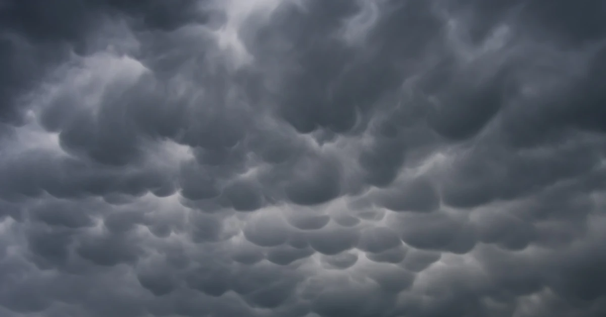 Szaro i ponuro. Meteorolodzy nie mają dobrych wieści [PROGNOZA POGODY]