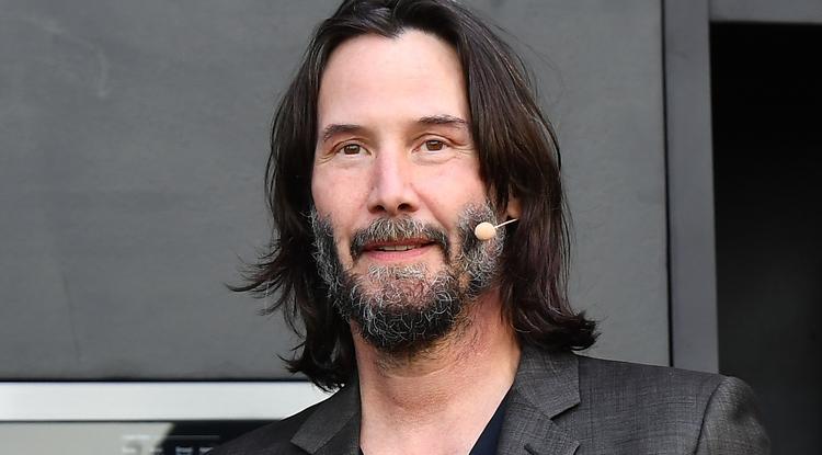 Keanu Reeves hosszú hajjal Fotó: Northfoto