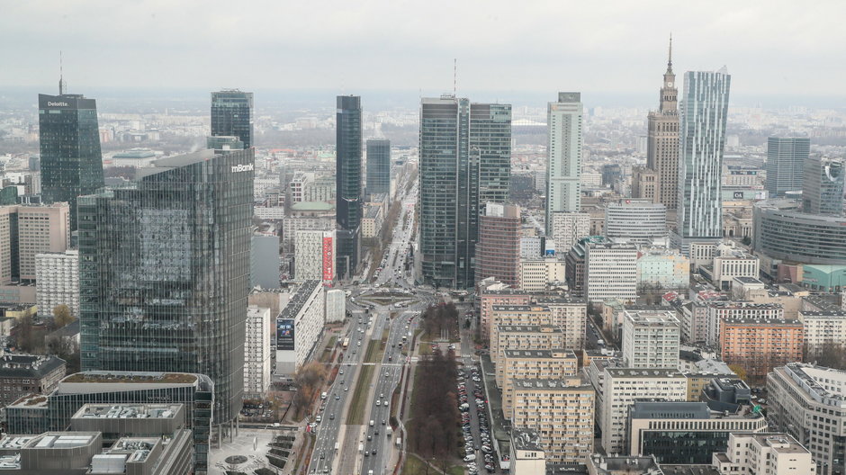 Warszawa, widok na wieżowce w centrum miasta