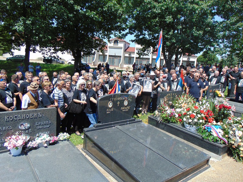 Borci iz Republike Srpske opet dolaze na grob voljenog hirurga 