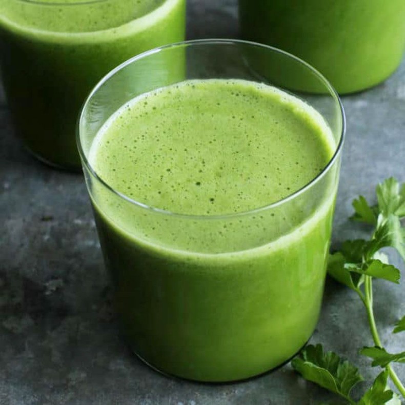 A Farmgirl's Dabbles green juice
