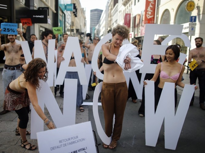 Protest aktywistów Living Wage Now w Brukseli