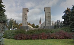 Wicepremier Gliński apeluje do prezydenta Olsztyna o usunięcie pomnika wdzięczności