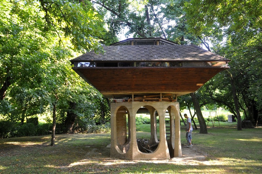 Arhitektura: Sojenica neobičnog oblika