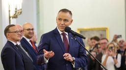 ostry spór wokół safe. polacy wiedzą, co powinien zrobić karol nawrocki [sondaż]