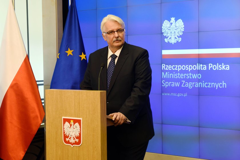 Waszczykowski przyznaje: Biełsat to cena za zbliżenie z Łukaszenką