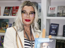 U niej nie ma nudy! Ewa Minge znowu w nowej fryzurze. FOTO