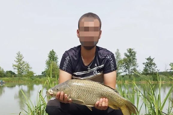 OD UDARCA JOJ PUKLA BUBNA OPNA Luka koji je pokušao da ubije bivšu i njenog dedu u Kragujevcu i ranije prijavljivan za nasilje u porodici!